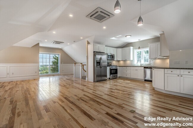 Photo - 130 Bigelow St Unit 1