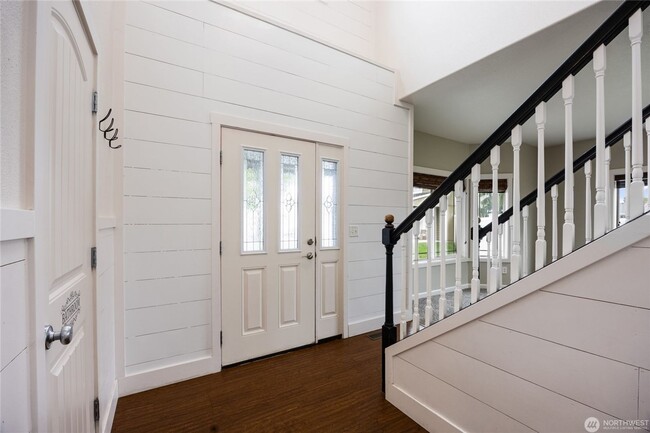 Photo - 4 bed, 3.5 bath home in cul-de-sac