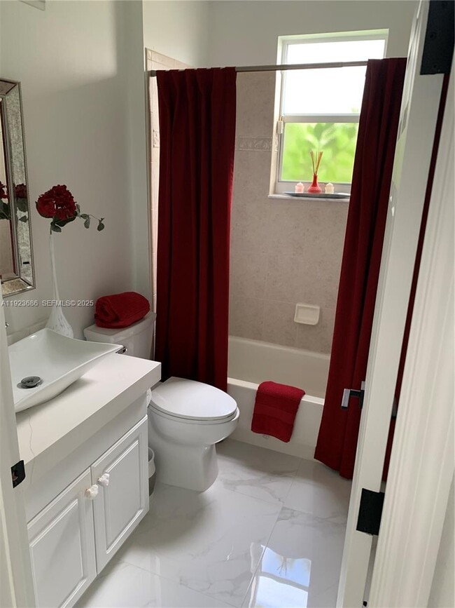 Photo - 6013 NW 56th Dr