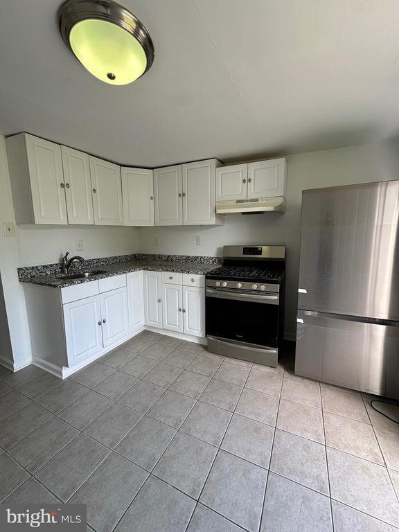 Photo - 3441 W Westmoreland St