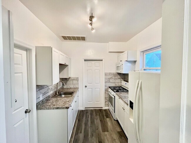 Photo - 1023 Bishop Evans Way Unit 2