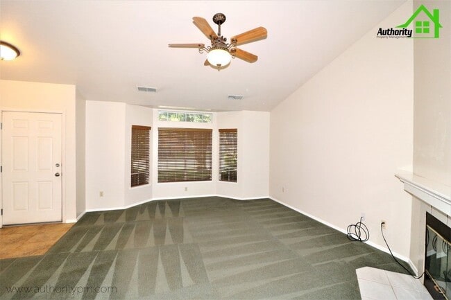 Photo - 2882 Sandstone Dr