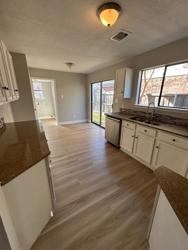 Photo - Come and see this well-kept beautiful home today!