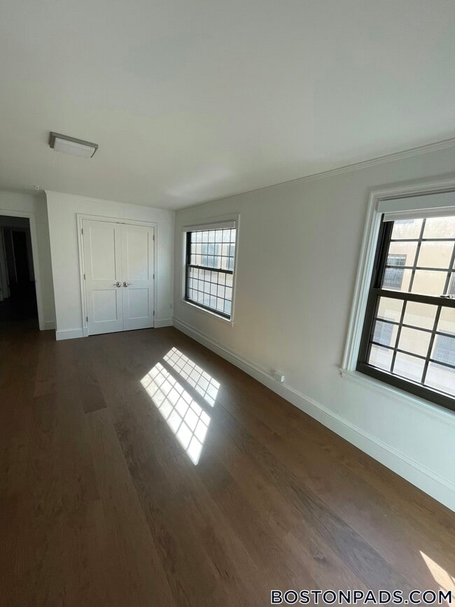 1200 Massachusetts Ave Unit 317