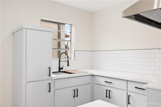 Photo - 12 N 23rd St Unit 3