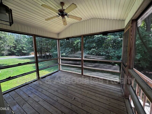 Photo - 3 S Indian Creek Pl