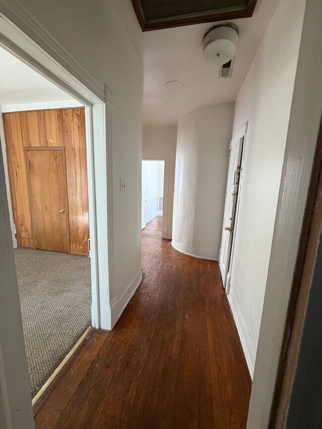 Photo - 705 Windsor Ave Unit 2