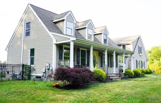 Photo - 241 New Bedford Rd