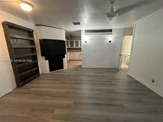 Photo - 2200 SW 42nd Way