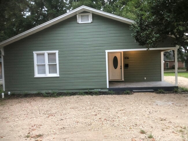 Building Photo - 106 Matthews St