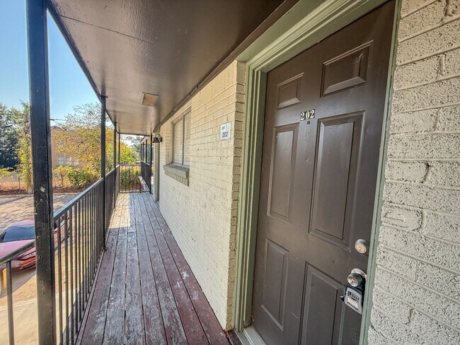 808 Blaylock Dr