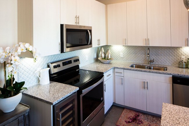 Photo - Magnolia On Gaston