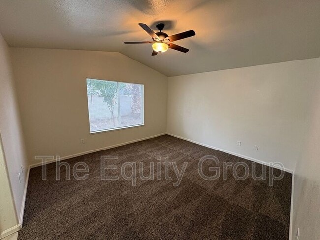 Photo - 723 N Simon St