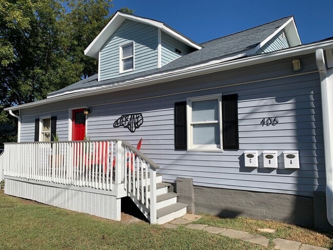 Building Photo - Two bedroom (with office or small 3rd bedr... Unit #B Rental