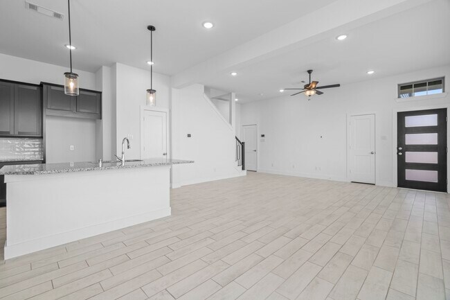 Photo - 7810 Starfish Arbor Dr