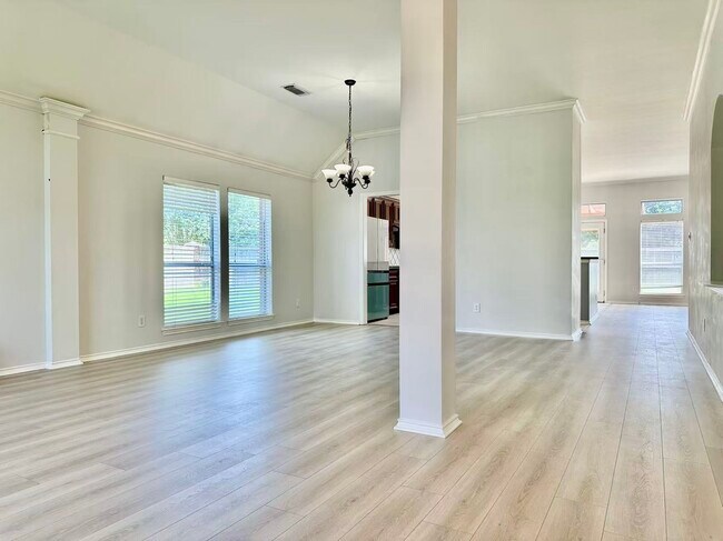 Photo - 3131 Valley Ct