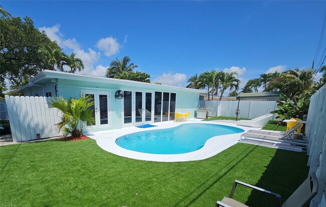 Building Photo - 3680 NE 16th Ave