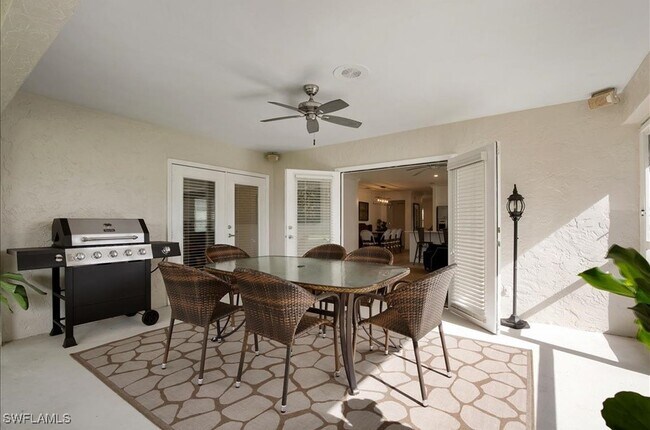 Photo - 552 105th Ave N