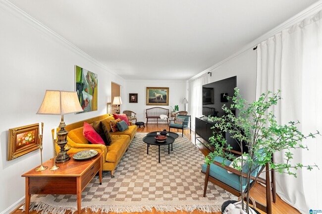 Photo - 2344 Queensview Rd