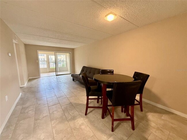 11700 Park Blvd Unit 106