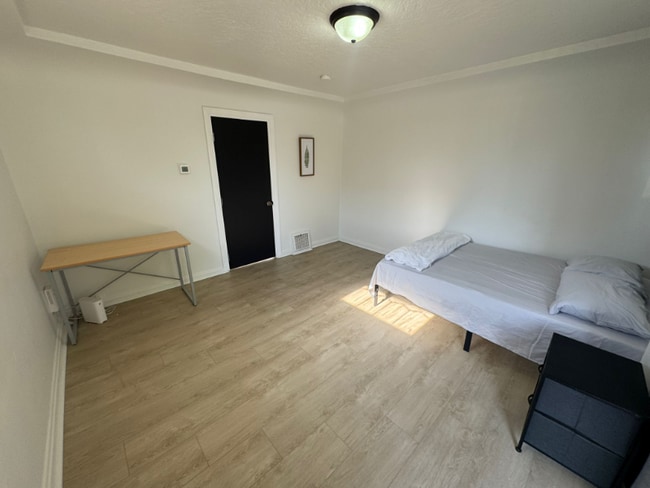 Photo - 440 E Garfield Ave