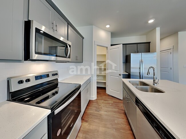 Photo - 3952 Wyedale Wy