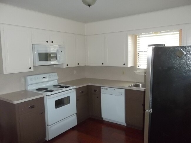 Photo - 2 BEDROOM, 2 BATH CENTRAL BELTON