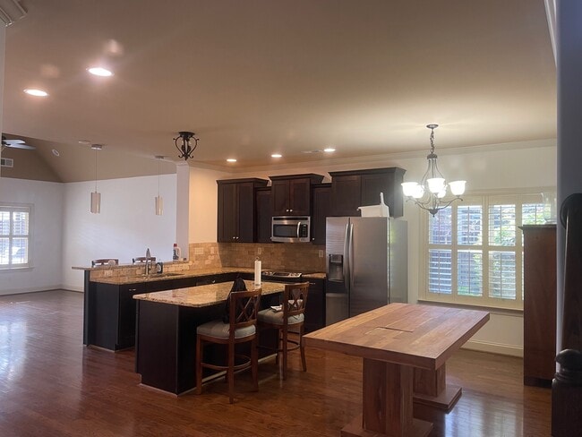 Photo - 316 Meadow Way