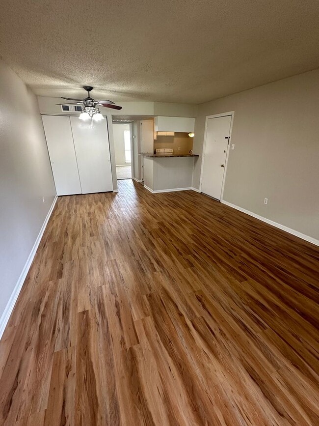 Photo - 1BD/1BA Condo located on the Germantown/Me...