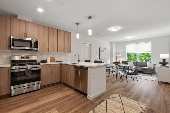 The Park at Woodbridge Station apartments — community photo