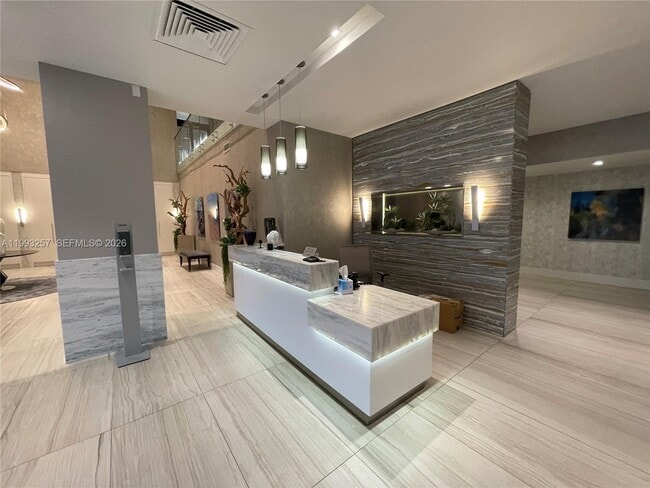 Photo - 2301 S Ocean Dr Unidad 607