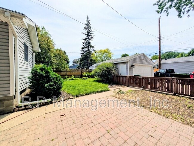 Photo - 5122 36th Ave S