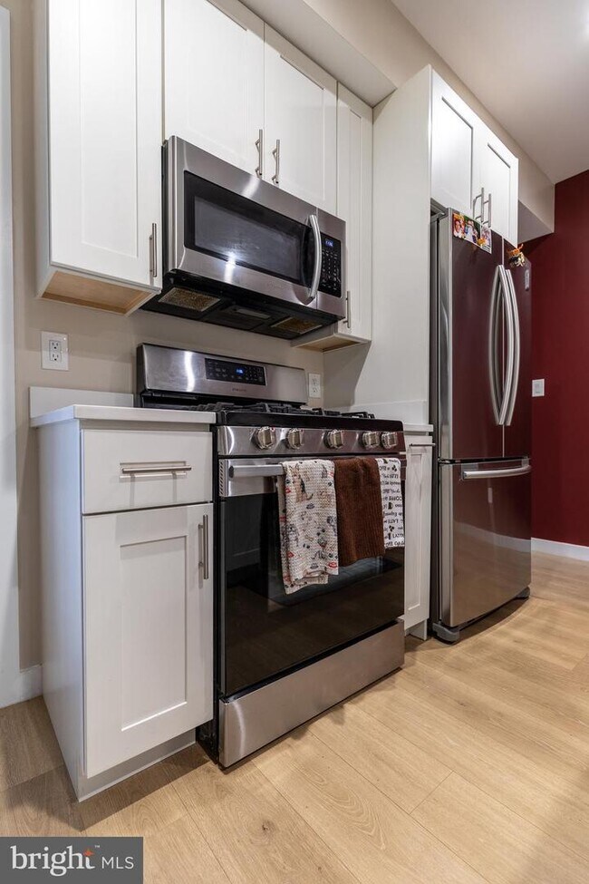 Photo - 839 19th St NE Unit 3