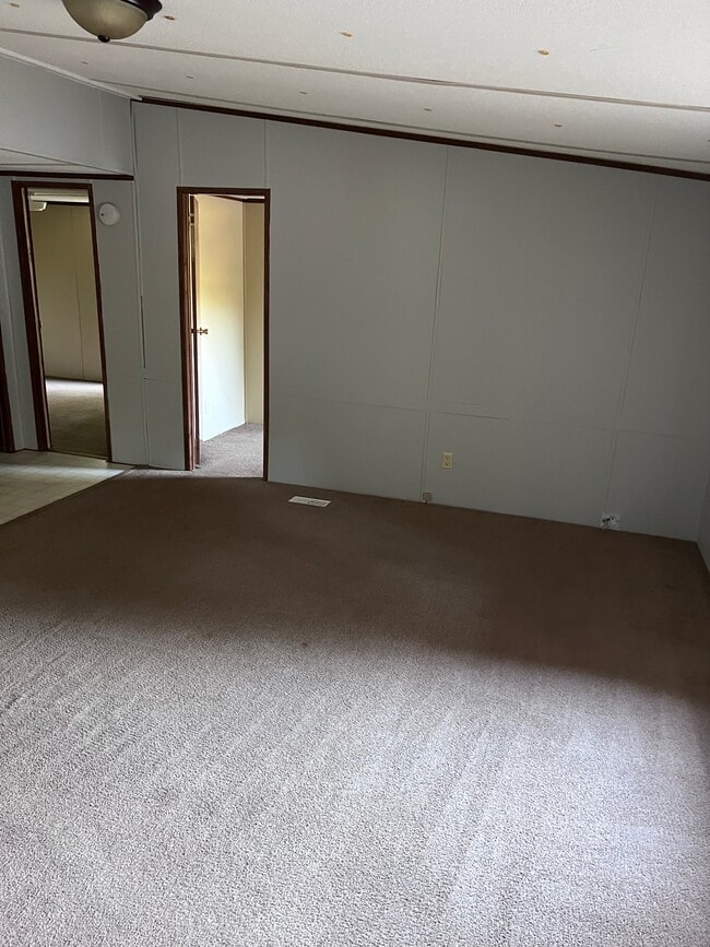 Photo - 416 Willard Rd