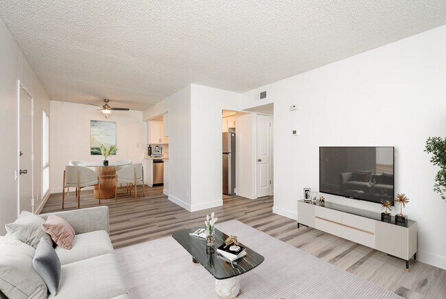 Photo - Courtyard Apartments