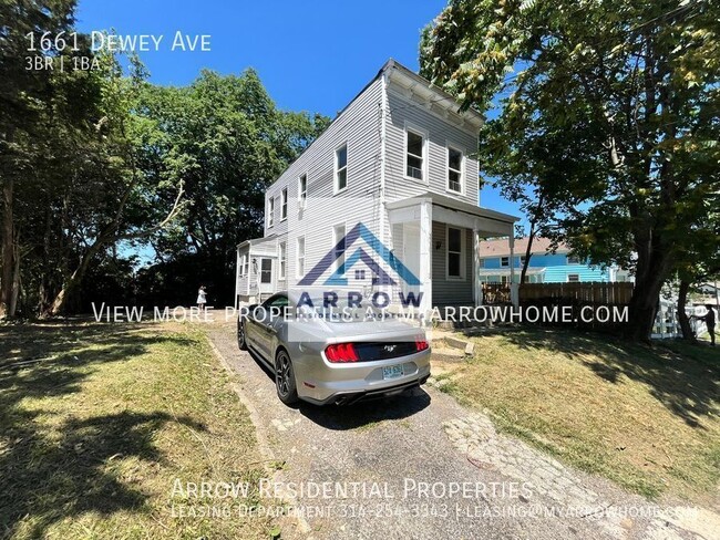 Photo - 1661 Dewey Ave