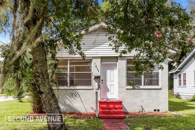 Building Photo - 7048 Alpine St