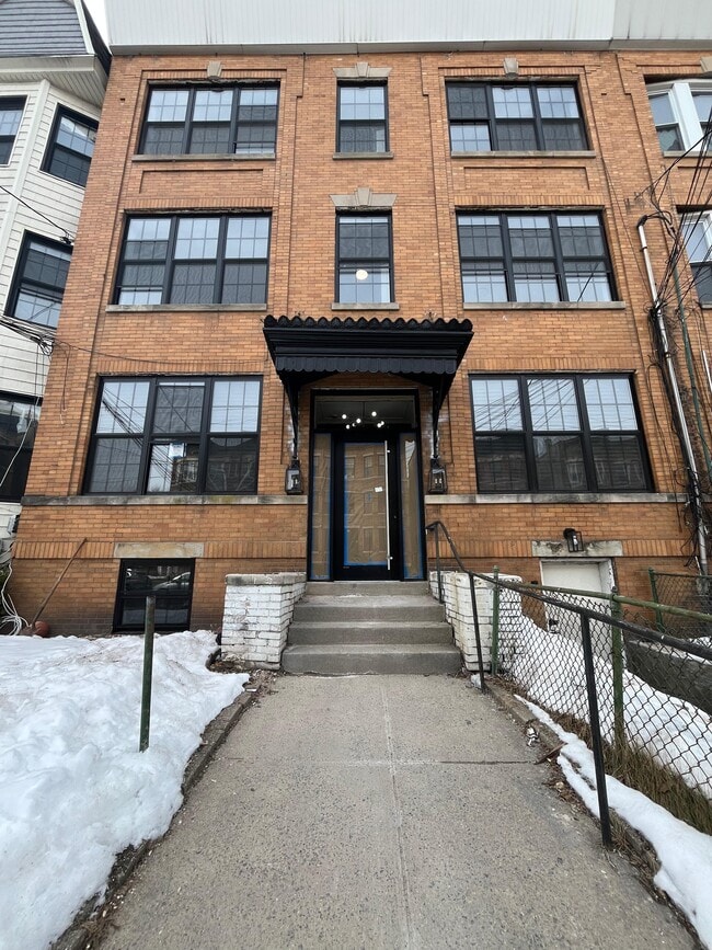 Photo - 95 Bostwick Ave