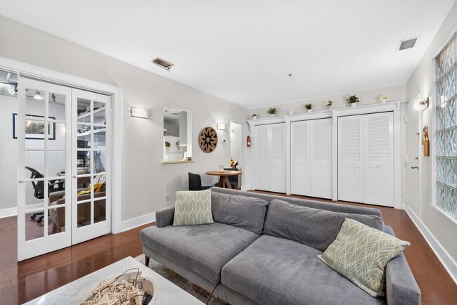 Photo - 219 Bloomfield St Unit B2