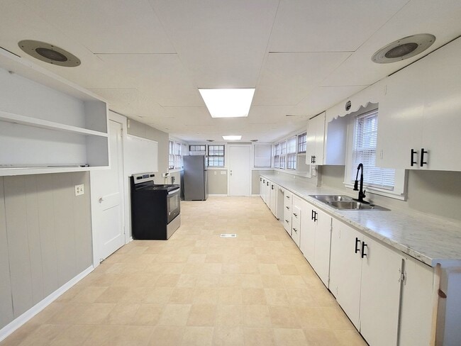 Photo - 3 Bedroom Full Brick Home Available for Immediate Rent!