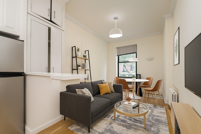 Photo - 350 E 81st St