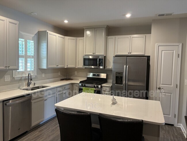 Photo - 133 Marthawood Ln