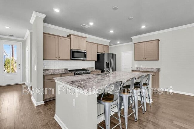 Photo - 640 Chigwell Springs Ln