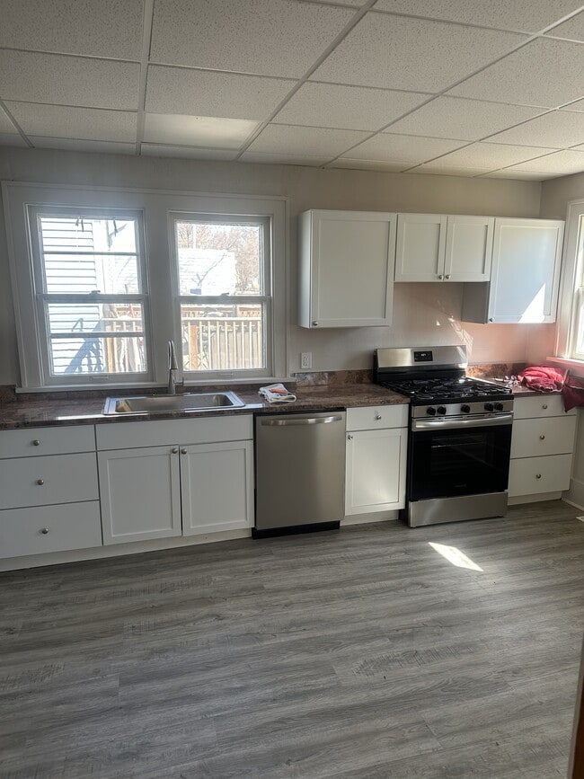 Photo - 2718 Myrtle St