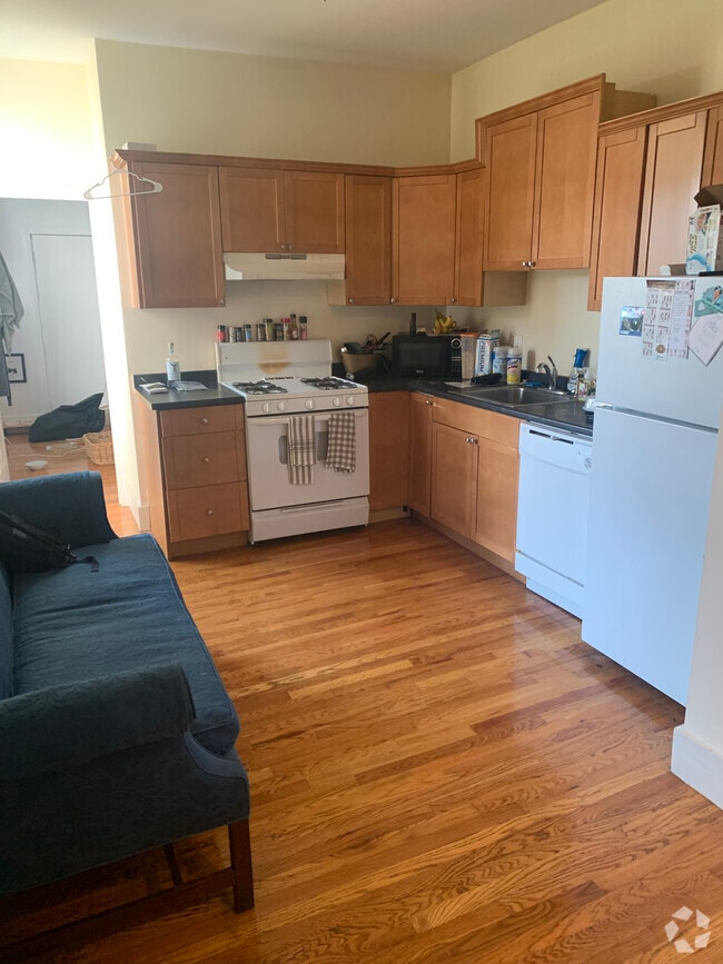 Building Photo - 44 Florence St Unit 1 Rental