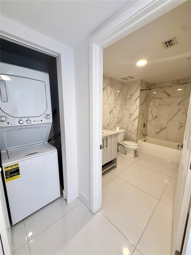 Photo - 10950 NW 82nd St Unit 422
