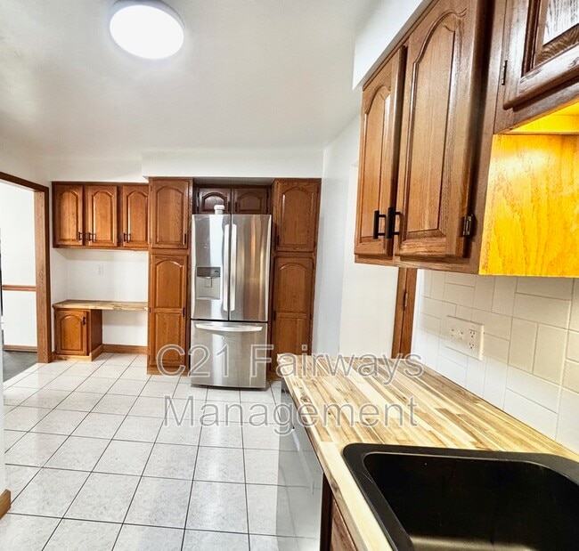 Photo - 616 Sandy Hill Rd