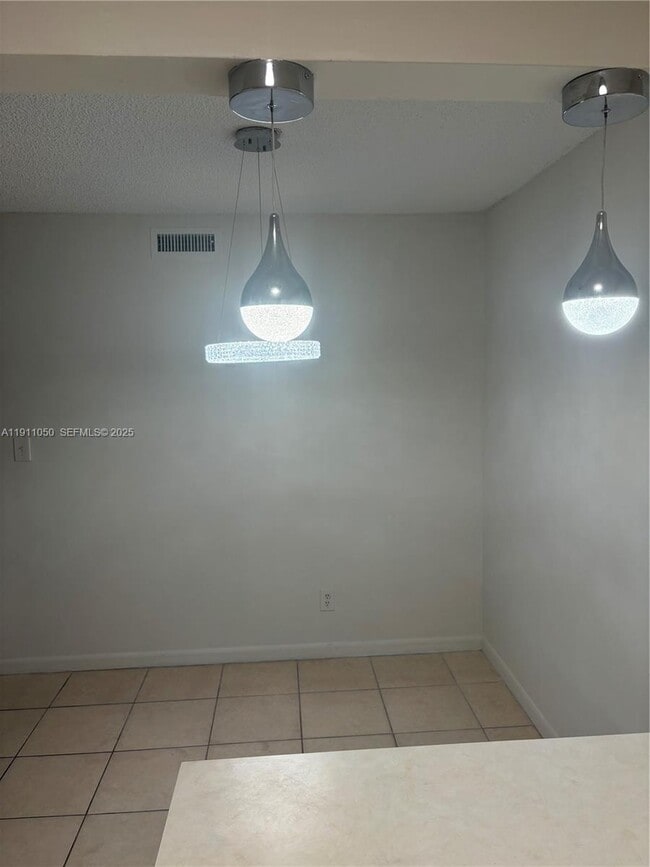 Photo - 6900 SW 39th St Unidad 107J