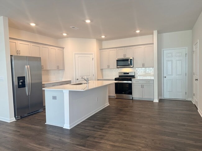 Photo - AMAZING NEW CONSTRUCTION Townhome, With Wonderful Amenities!