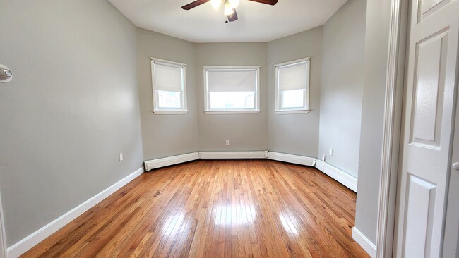 Photo - 125 Ash St Unit 2